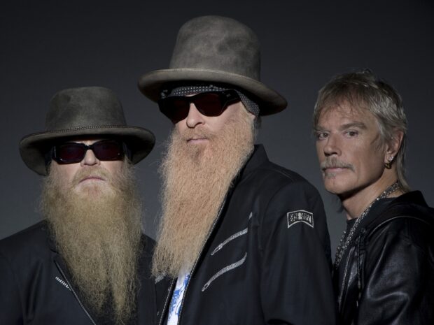 The classic rock band Zz Top is posing together with distinctive beards and hats, HD Desktop Wallpaper