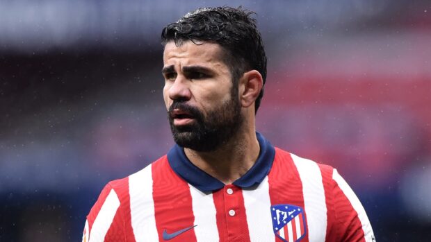 Diego Costa is focused on the football match wearing Atletico Madrid uniform, 2K Desktop Wallpaper