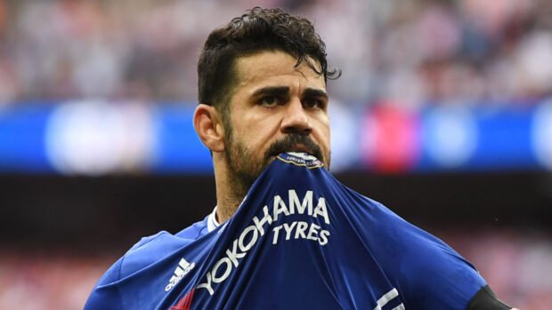 Diego Costa shows determination during a match in a Chelsea jersey, HD Desktop Wallpaper