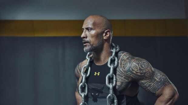 Dwayne Johnson is training intensely with heavy chains on his shoulders, HD Desktop Wallpaper
