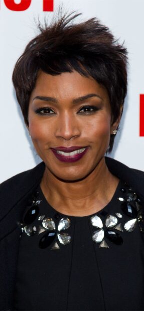 Angela Bassett is smiling wearing a black dress with jewel details, 2K Mobile Wallpaper
