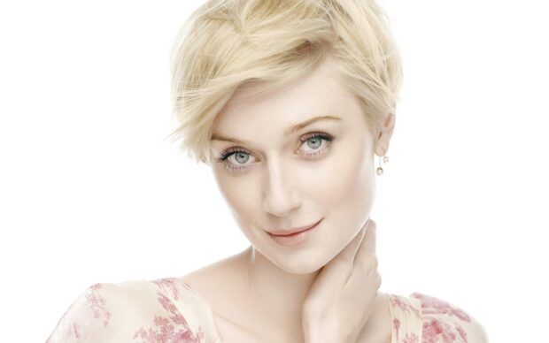 Elizabeth Debicki looks directly with a gentle smile and light makeup, 2K Desktop Wallpaper