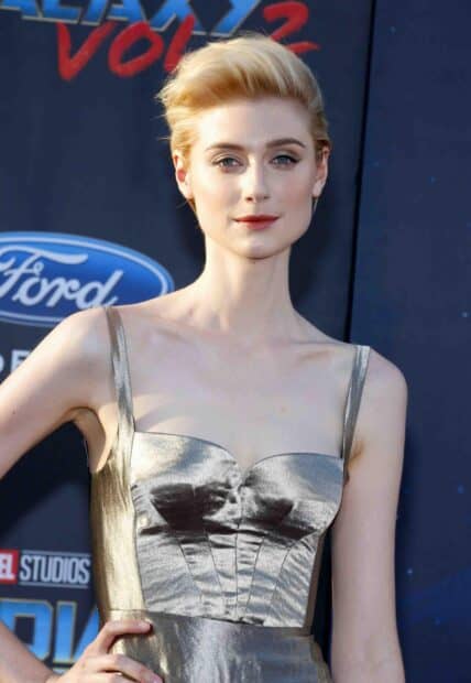 Elizabeth Debicki wallpapers features the actress in a silver dress at an event, 2K Desktop Wallpaper