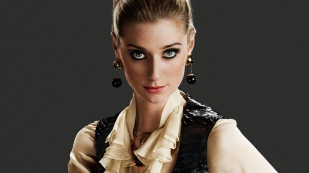 Elizabeth Debicki wallpapers show her striking eyes and elegant outfit, HD Desktop Wallpaper