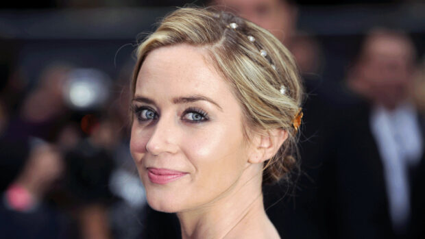 A close up portrait of Emily Blunt with elegant makeup and hair accessories, HD Desktop Wallpaper