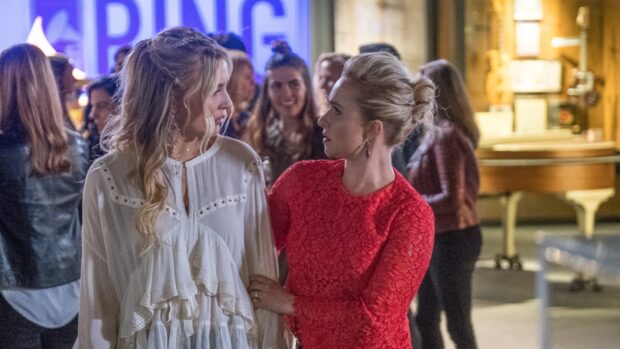 Two women share an emotional moment in a busy bar scene from Nashville tv series, 4K Desktop Wallpaper