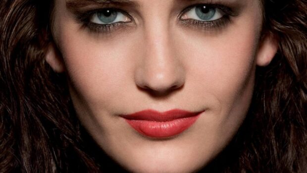 Eva Green close up shows her intense gaze and red lips, HD Desktop Wallpaper