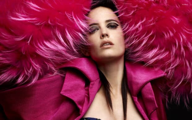Eva Green wearing a vibrant pink fur coat with dramatic makeup in a close up portrait, HD Desktop Wallpaper