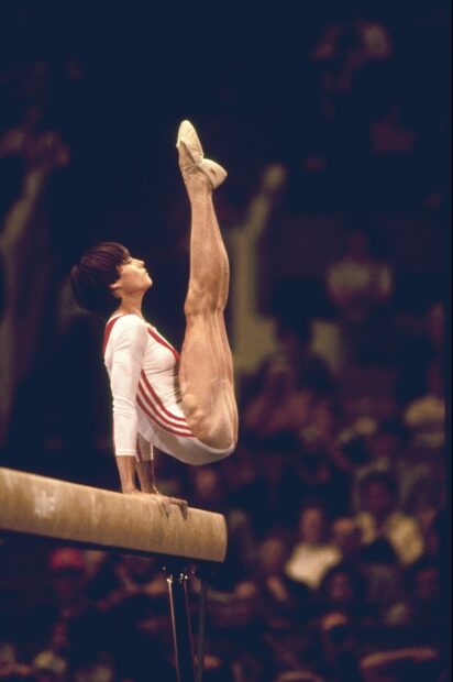 A Balance Beam Wallpapers display, 2K Mobile Wallpaper