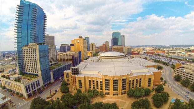 A beautiful aerial view of downtown Fort Worth with clear skies and city buildings, HD Desktop Wallpaper