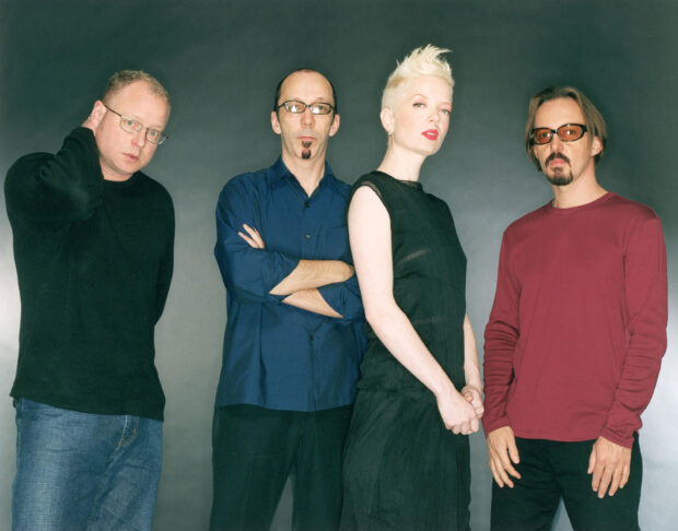 Garbage Band group posing together against a gray background, HD Desktop Wallpaper