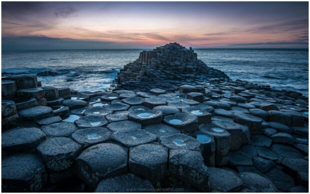 The Giants Causeway features unique hexagonal stones along the ocean coastline, HD Desktop Wallpaper