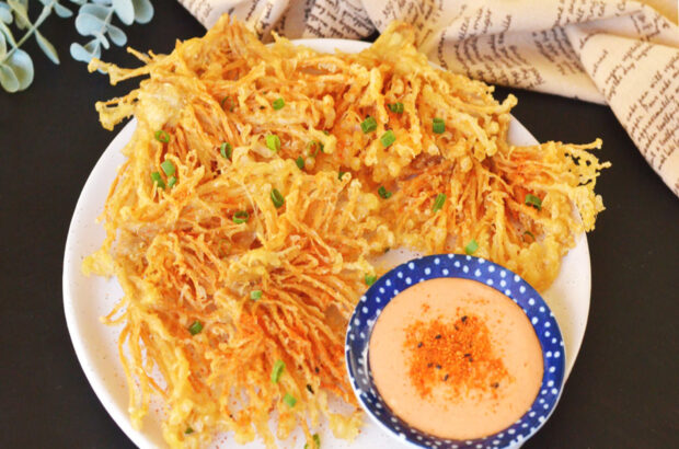 Crispy golden fried enoki mushrooms served with a spicy dipping sauce on a white plate, HD Desktop Wallpaper