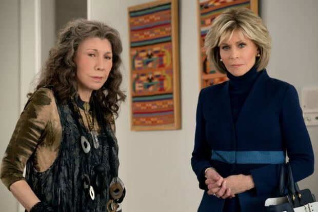 Grace and Frankie characters standing together in a room from the Netflix series, HD Desktop Wallpaper
