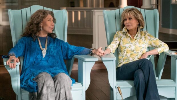 Grace And Frankie Netflix Wallpapers showing friendship and trust, HD Desktop Wallpaper