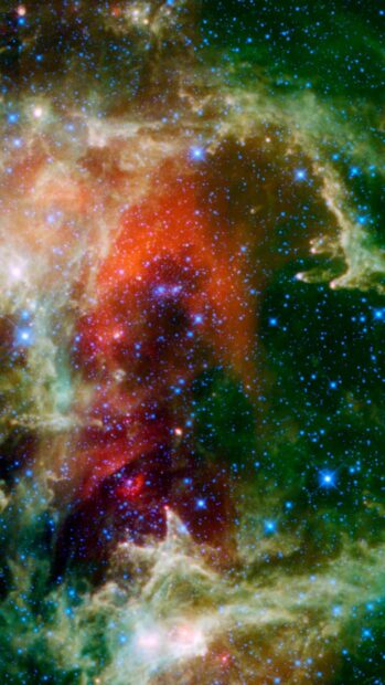 The green nebula shines brightly with stars scattered across deep space, 2K Mobile Wallpaper