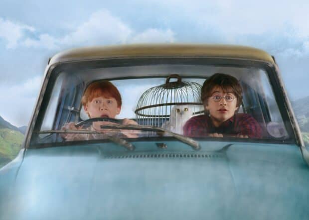Harry and Ron are driving with Hedwig behind them, 2K Desktop Wallpaper