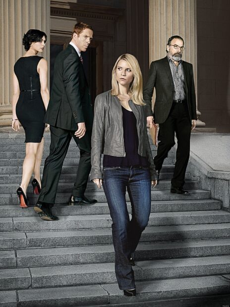 The Homeland wallpapers feature four serious characters on courthouse steps in formal attire, HD Desktop Wallpaper
