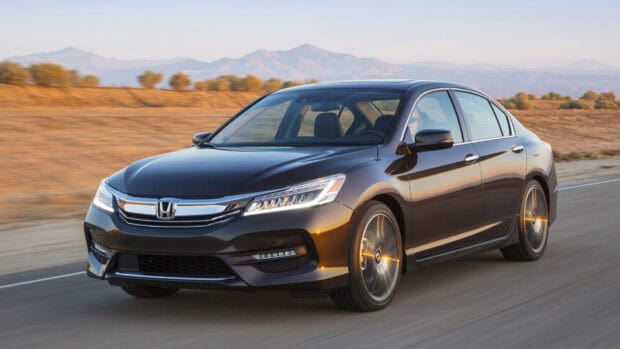 A Honda Accord is driving smoothly on a highway surrounded by desert scenery, HD Desktop Wallpaper