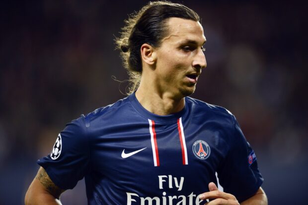 Zlatan Ibrahimovic wearing PSG jersey during a match, 2K Desktop Wallpaper