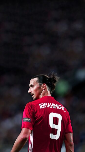 Zlatan Ibrahimovic wearing a red jersey with number nine during a match, 2K Mobile Wallpaper