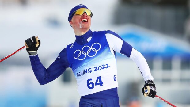 Iivo Niskanen is celebrating after a race at the Beijing 2022 Winter Olympics, 2K Desktop Wallpaper