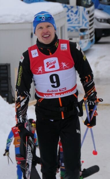 Iivo Niskanen wallpapers show him smiling with his skis and poles, 2K Mobile Wallpaper