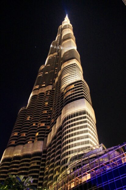 The United Arab Emirates at night, The United Arab Emirates Wallpapers lit by bright lights in a dark sky, HD Mobile Wallpaper
