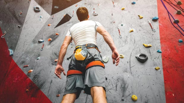 A man prepares to climb, Rock climbing wallpapers, HD Desktop Wallpaper