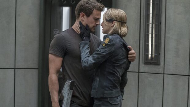 A man and woman share an intense moment in a futuristic setting from Allegiant wallpapers, 4K Desktop Wallpaper
