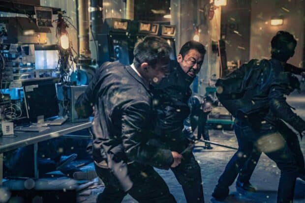 Ma Dong Seok delivers a powerful fight scene in a tense environment, HD Desktop Wallpaper