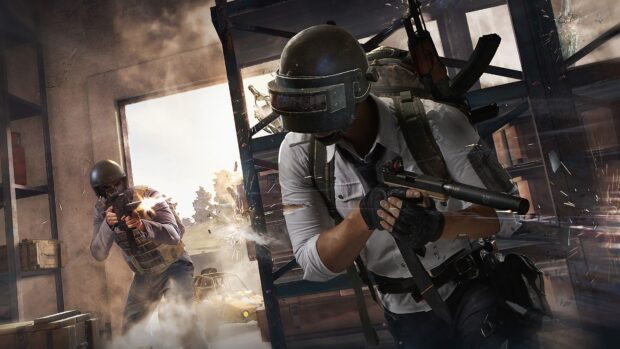 Two armed soldiers engage in a firefight inside a damaged building in the shooter game, 4K Desktop Wallpaper