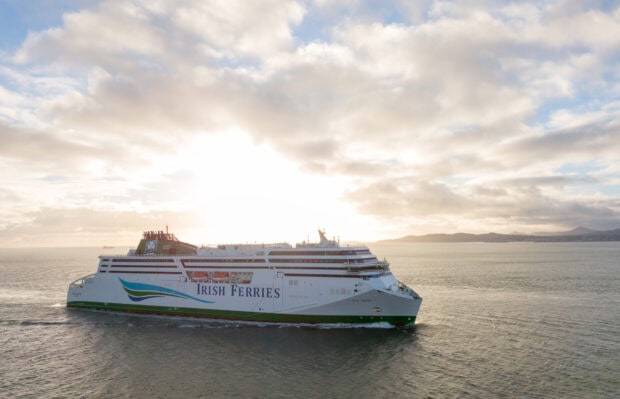 The ferry sails through calm waters under a bright sky, HD Desktop Wallpaper