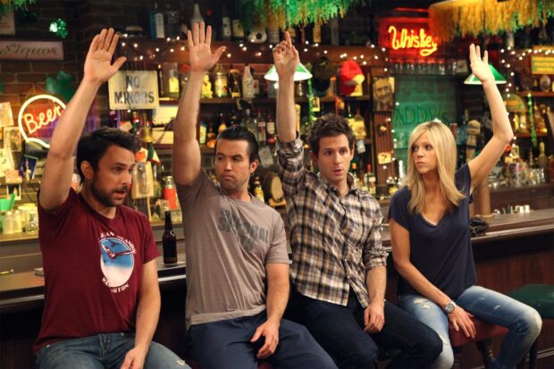 The Its Always Sunny In Philadelphia tv series cast raises their hands in a bar scene, HD Desktop Wallpaper