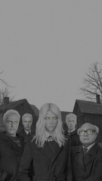 The cast of Its Always Sunny In Philadelphia stands with glowing eyes in front of old houses, HD Phone Wallpaper