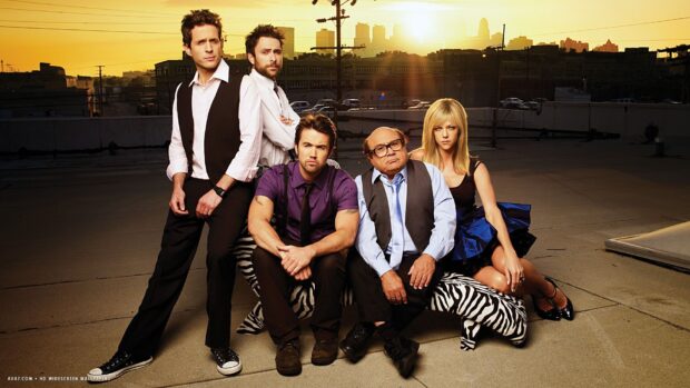 The Its Always Sunny In Philadelphia cast poses together on a rooftop at sunset, HD Desktop Wallpaper