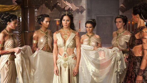 Women dressed in elegant gowns during a royal ceremony from John Carter, HD Desktop Wallpaper