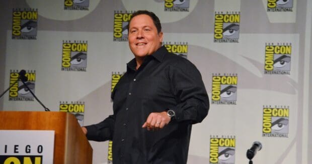 Jon Favreau is giving a speech at San Diego Comic Con event, HD Desktop Wallpaper