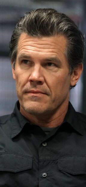 Josh Brolin is seen wearing a black shirt with a serious expression, 2K Phone Wallpaper