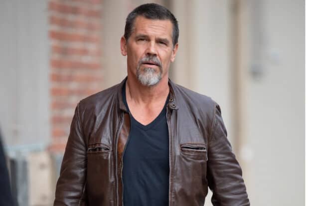 Josh Brolin wears a leather jacket and black shirt posing outdoors, HD Desktop Wallpaper