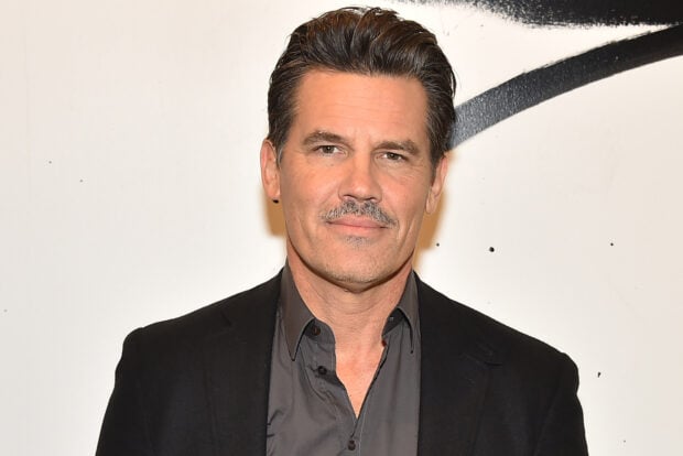 Josh Brolin is wearing a black jacket and gray shirt posing indoors, HD Desktop Wallpaper