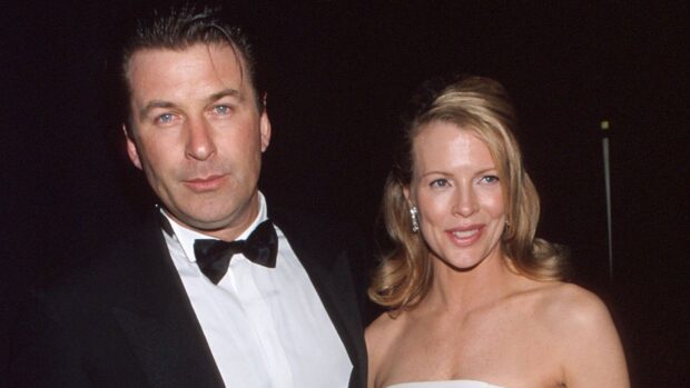 Kim Basinger and Alec Baldwin are dressed elegantly at a formal event, HD Desktop Wallpaper