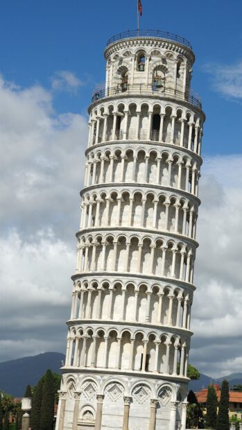 The Tower of Pisa stands leaning with detailed arches and a bright sky, HD Mobile Wallpaper