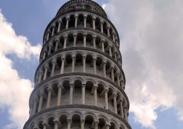 The Leaning Tower of Pisa stands tall against a partly cloudy blue sky in Italy, HD Desktop Wallpaper