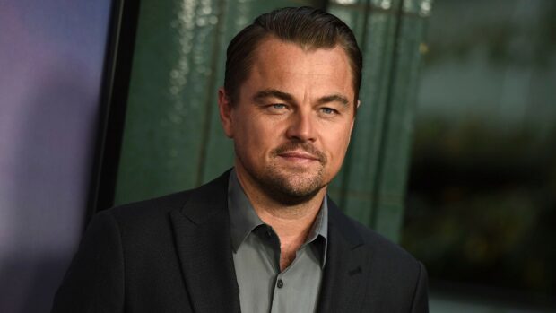 Leonardo Dicaprio looks confident wearing a suit in this portrait, HD Desktop Wallpaper