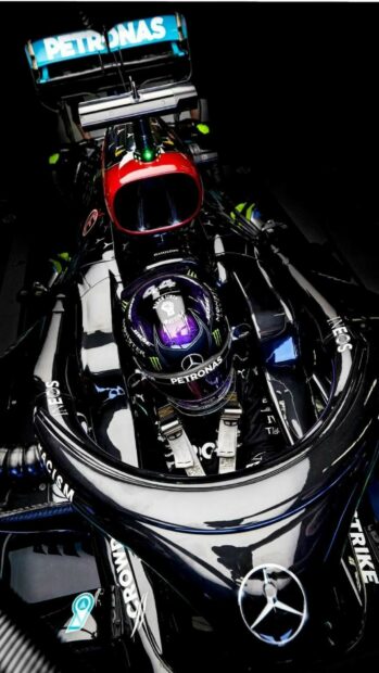 Lewis Hamilton races in a black Mercedes Formula 1 car, HD Mobile Wallpaper