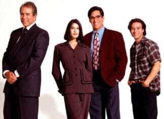 The cast of Lois And Clark The New Adventures Of Superman stands together smiling, HD Desktop Wallpaper