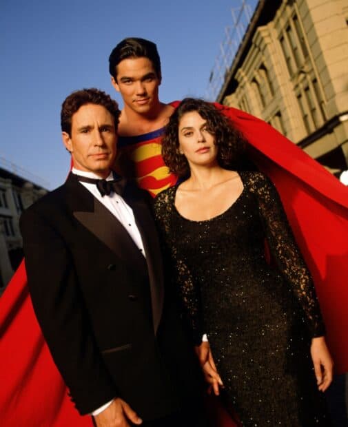The cast of Lois and Clark poses together with Superman wearing his iconic costume, HD Desktop Wallpaper