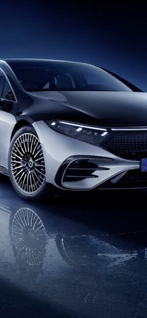 The Mercedes Benz EQS shows modern electric elegance, 2K Phone Wallpaper