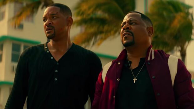Martin Lawrence and Will Smith are standing outdoors with palm trees in the background, HD Desktop Wallpaper